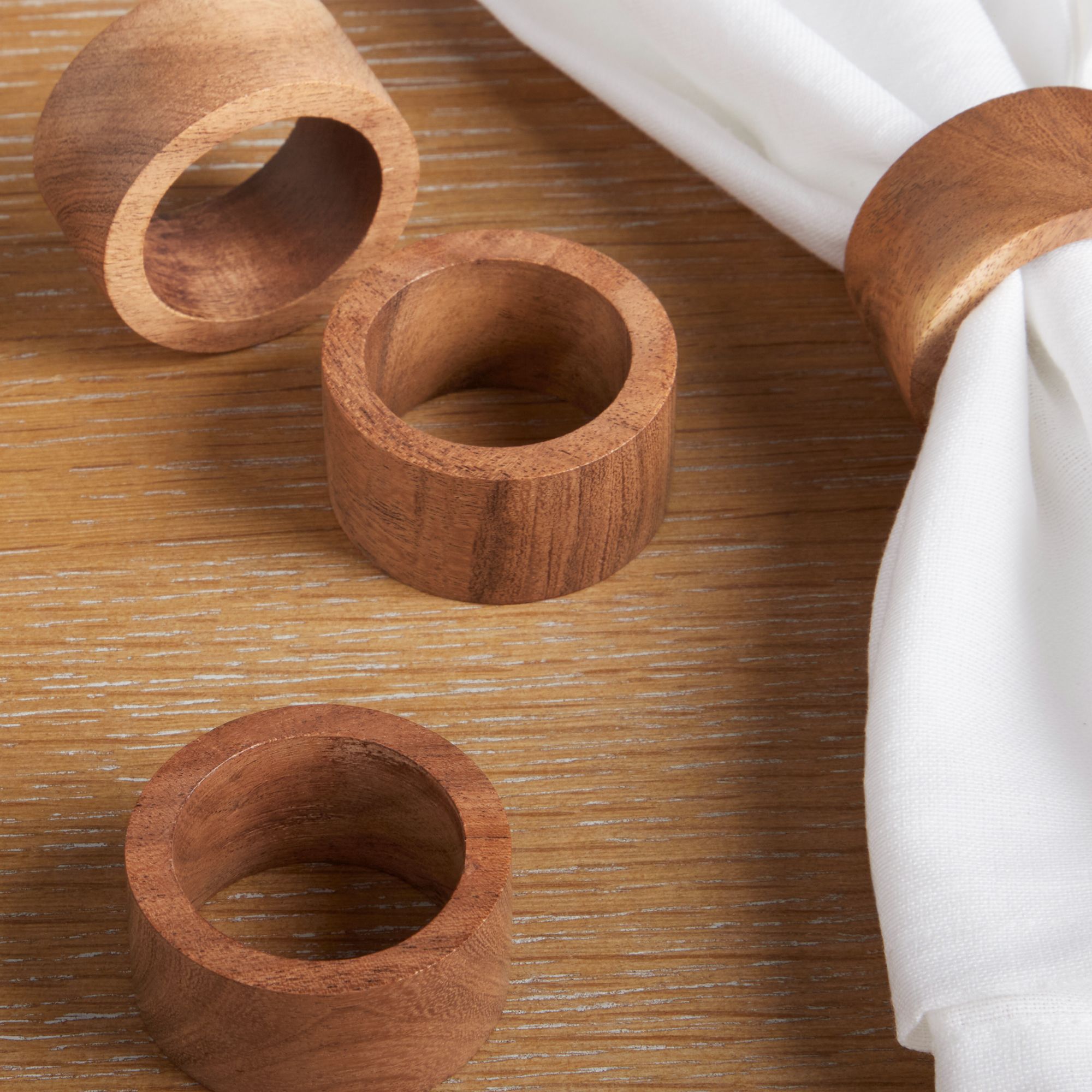 Better Homes & Gardens Napkin Rings - Brown - 4 Pieces